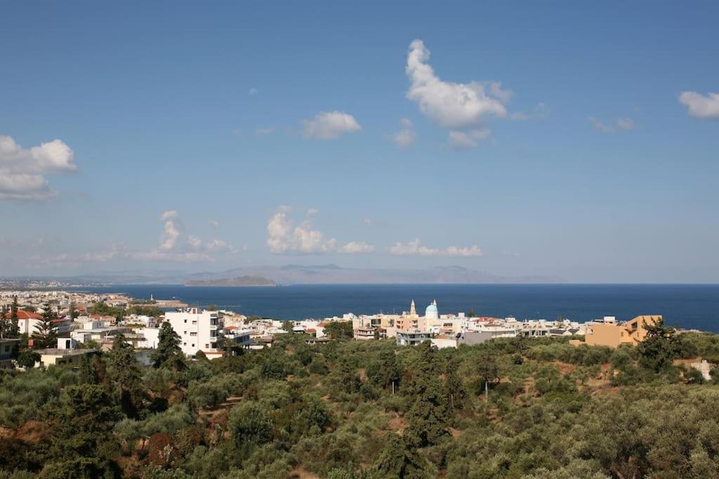 Wide-View & Quiet Apartment Chania La Canea Exterior foto