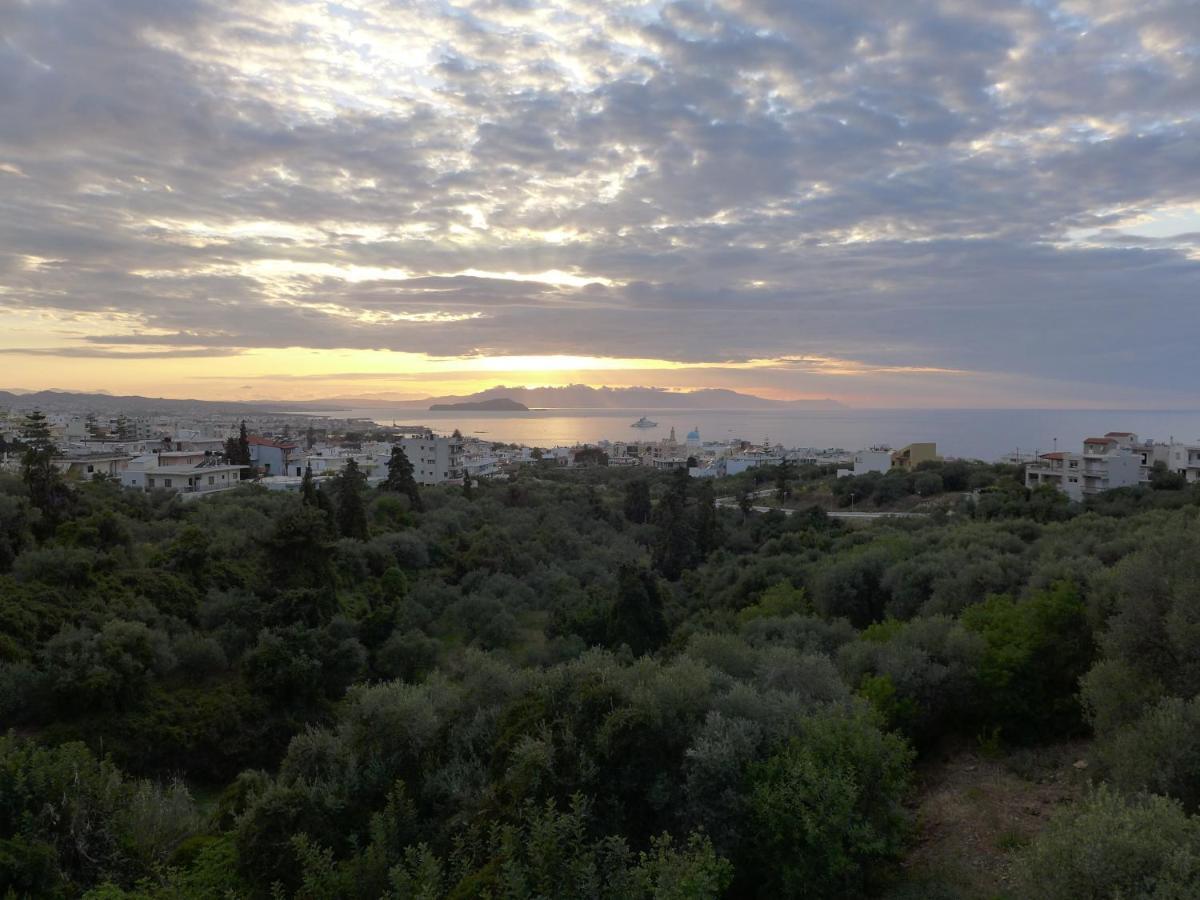 Wide-View & Quiet Apartment Chania La Canea Exterior foto