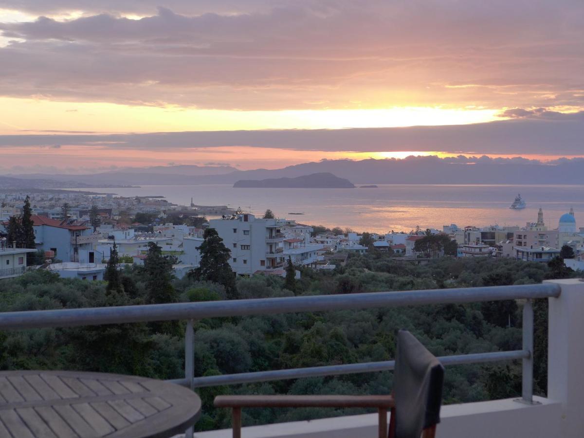 Wide-View & Quiet Apartment Chania La Canea Exterior foto